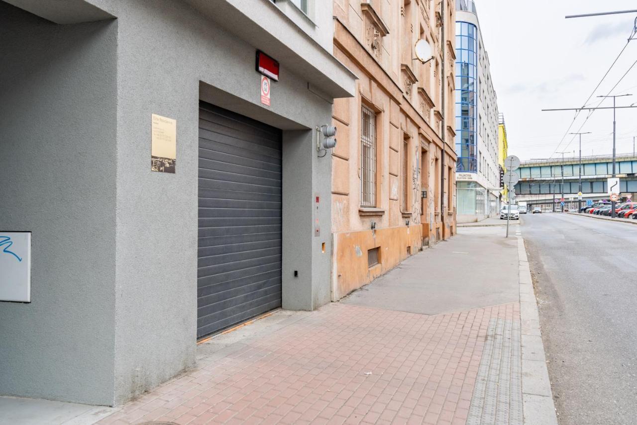 Brand New Studio Apartment #51 With Free Secure Parking In The Center Prag Exterior foto
